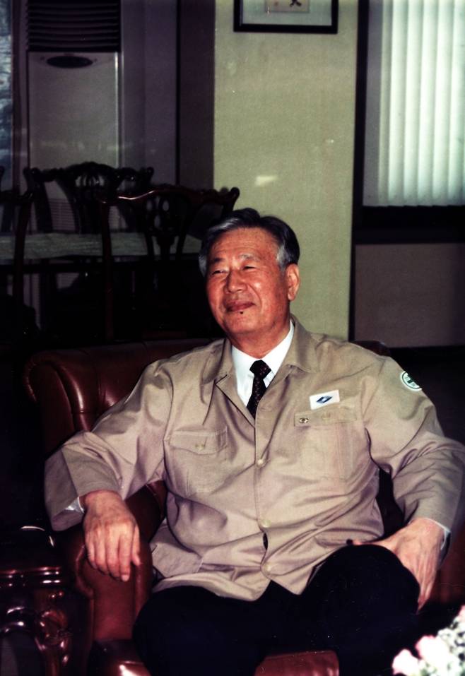 이중근 부영그룹 회장의 젊은 시절 모습. 서울신문 DB