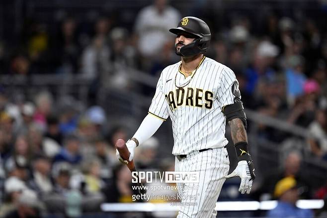 ▲ 닉 카스테야노스