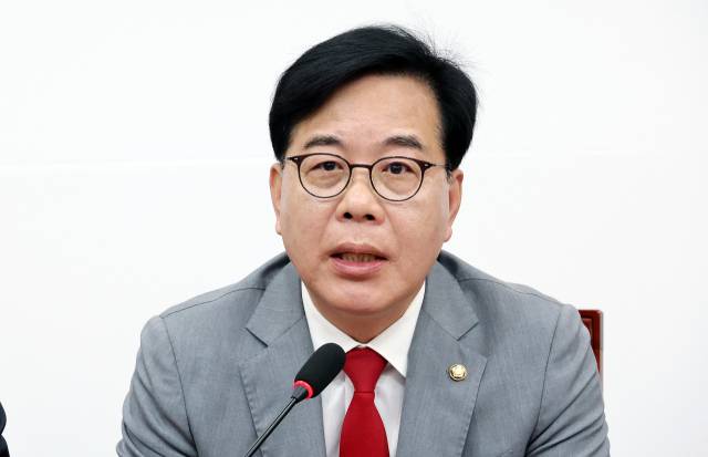 국민의힘 송언석 원내대표가 27일 국회에서 열린 최고위원회의에서 발언하고 있다. 연합뉴스