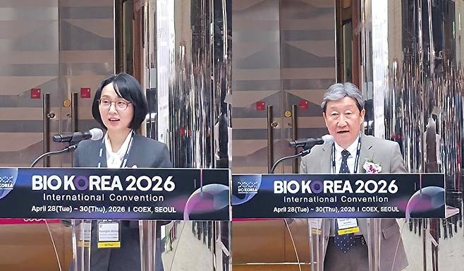 (좌측부터)보건복지부 보건의료정책실 정경실 실장, 보건산업진흥원 차순도 원장