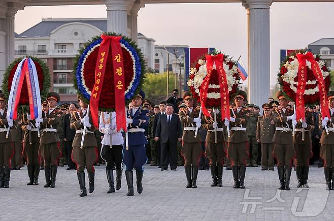 (평양 노동신문=뉴스1) = 북한 노동당 기관지 노동신문은 27일 "김정은 노동당 총비서가 26일 평양에서 진행된 해외군사작전 전투위훈기념관 준공식 연설에서 참전 군인들의 희생과 충성을 강조했다＂라고 보도했다. 이 기념관은 북한의 러시아 파병을 기리기 위해 건설됐다. [국내에서만 사용가능. 재배포 금지. DB 금지. For Use Only in the Republic of Korea. Redistribution Prohibited] rodongphoto@news1.kr