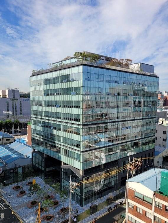 성수동에 위치한 ‘무신사 N1’ 전경. 마스턴투자운용이 선매입 및 개발 전략을 통해 확보한 자산으로, 성수의 오피스·리테일 복합화 흐름을 상징하는 대표 사례로 평가된다 / 사진제공=마스턴투자운용