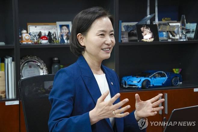 28일 국회 과학기술정보방송통신위원회 현안질의에서 조국혁신당 이해민 의원은 "이미 영국은 글래스윙 참여권한을 확보했다"며 "우리나라는 스탠퍼드 AI Index 2026 기준 주목할 만한 AI 모델 수에서 세계 3위권이고, AI 기본법도 세계 최초로 시행 중이며 AI안전연구소도 운영 중인데 왜 우리나라를 접근권한을 확보하지 못한 것이냐"고 질책했다.(출처=연합뉴스)