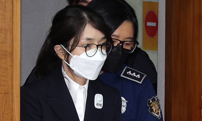 김건희 여사가 서울중앙지법에 출석하는 모습. 공동취재사진