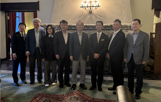 22일 일본 카와나호텔에서 열린 한일 연례회의에서 관계자들이 기념사진을 촬영하고 있다. 왼쪽부터 사토 히사시 JICPA 전무이사, 오기원 KICPA 상근회계감리부회장, 조연주 KICPA 상근연구부회장, 김동철 KICPA상근행정부회장, 최운열 KICPA회장, 미나미 나루히토 JICPA 회장, 와키 이치로 JICPA 상무이사, 윤창호 KICPA 상근대외협력부회장.
