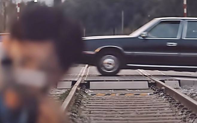 “그랜저 사야지” X세대에게는 성공의 아이콘이었던 그랜저 [사진출처=현대차 CF 편집]