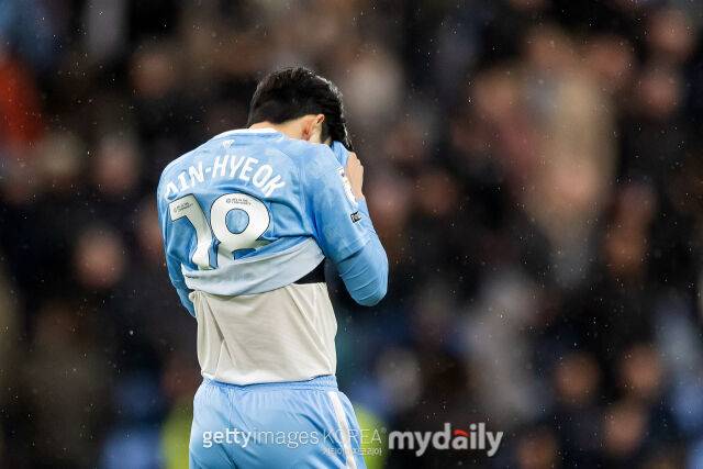 27일 영국 '풋볼리그월드' 보도에 따르면 토트넘 홋스퍼의 제임스 매디슨이 올여름 팀이 강등될 경우 양민혁이 임대로 뛰고 있는 코벤트리 시티로 복귀할 가능성이 있다. 아쉬워하고 있는 양민혁./게티이미지코리아