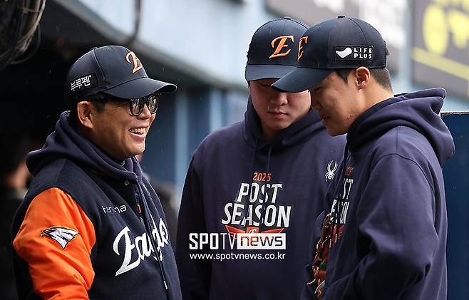 ▲ 양상문 코치는 투수들의 신임을 받고 있었던 리더이자, 팀의 마운드 운영을 책임졌던 인사 중 하나였던 만큼 공백이 적지 않다는 분석이 나온다 ⓒ곽혜미 기자