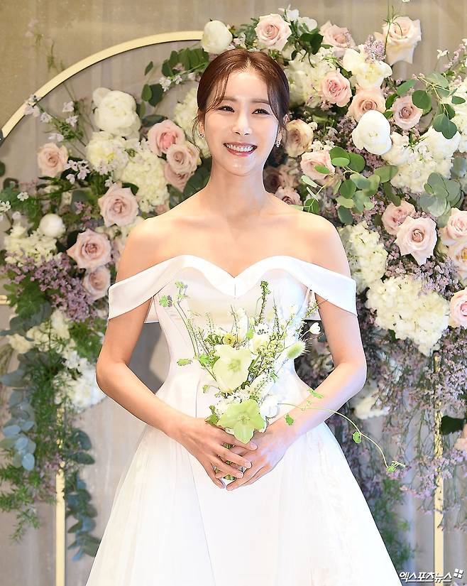 한다감, 엑스포츠뉴스DB