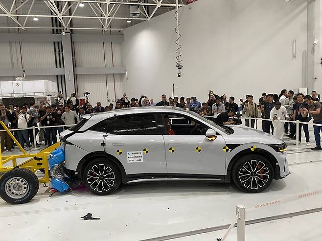 충돌 이후 7X [촬영 윤민혁]