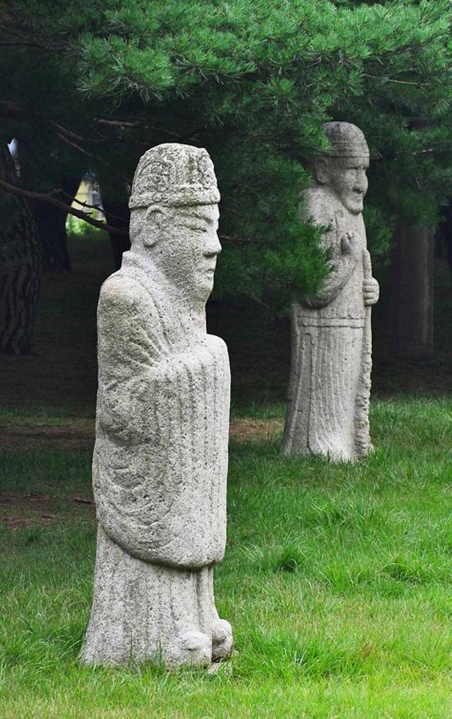 흥덕왕릉 문인석과 무인석