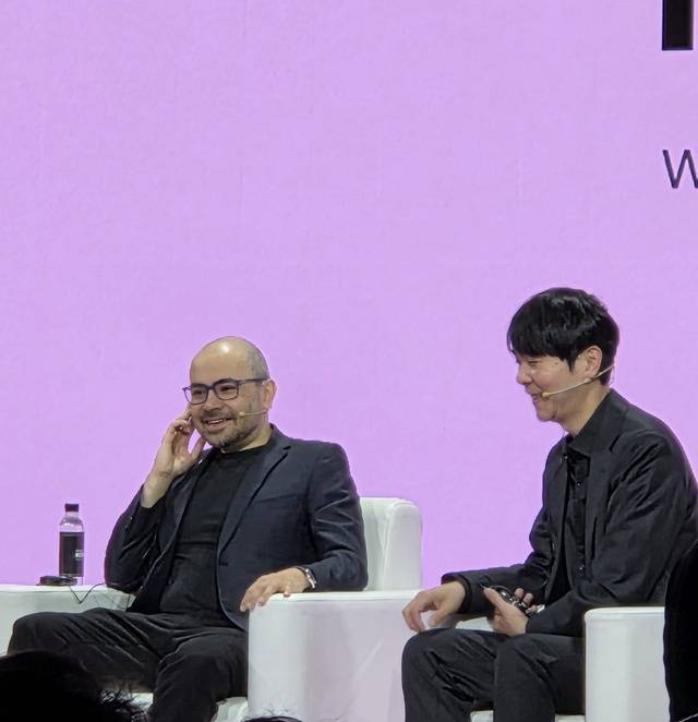 (왼쪽부터) 데미스 하사비스 구글 딥마인드 공동 창업자 겸 최고경영자(CEO)와 이세돌 9단이 29일 서울 중구 웨스틴 조선 호텔에서 열린 ‘구글 포 코리아 2026‘ 행사에 참석해 발언하고 있다. 나유진 기자