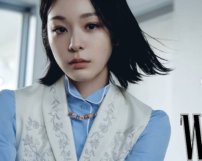 김연아 / 더블유 코리아