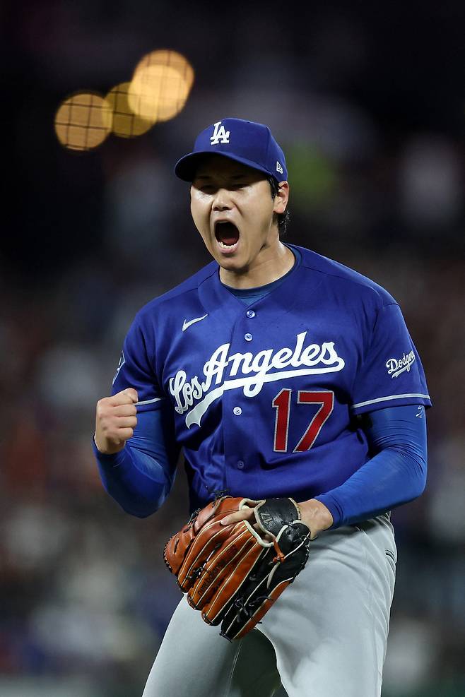 SAN FRANCISCO, CALIFORNIA - APRIL 22: Shohei Ohtani #17 of the Los Angeles Dodgers reacts after he struck out Casey Schmitt #10 of the San Francisco Giants to end the sixth inning with runners on second and third base at Oracle Park on April 22, 2026 in San Francisco, California.   Ezra Shaw/Getty Images/AFP (Photo by EZRA SHAW / GETTY IMAGES NORTH AMERICA / Getty Images via AFP)







<저작권자(c) 연합뉴스, 무단 전재-재배포, AI 학습 및 활용 금지>