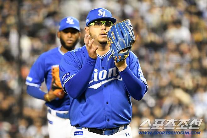 7연패에 빠져 있던 삼성. 28일 잠실 두산전 삼성 선발 후라도는 7이닝 무실점 호투를 펼치며 팀을 구했다. 잠실=박재만 기자 pjm@sportschosun.com