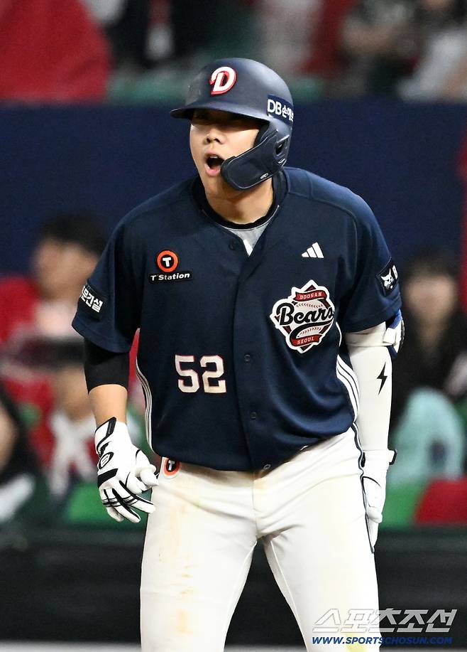 15일 인천SSG랜더스필드에서 열린 SSG와 두산의 경기. 6회초 무사 1,2루 두산 박준순이 안타를 날린 뒤 환호하고 있다. 인천=박재만 기자 pjm@sportschosun.com/2026.04.15/