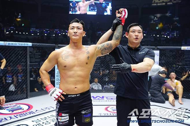 로드FC 라이트헤비급, 헤비급 챔피언 김태인. 사진제공=로드FC