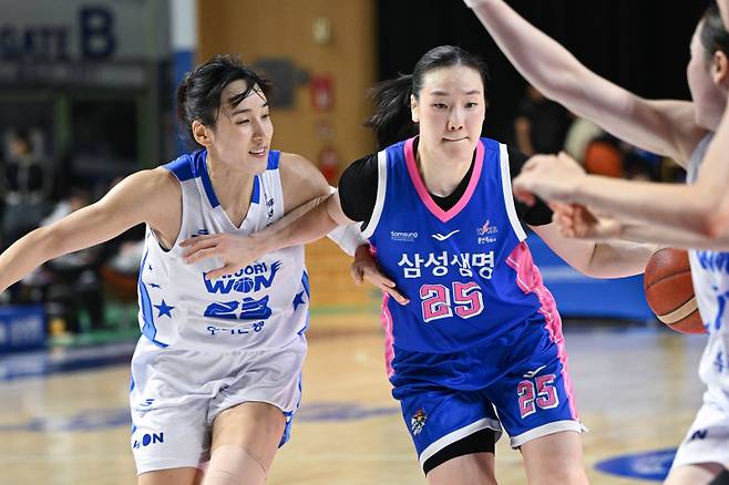 29일 은퇴를 결정한 배혜윤의 경기 모습. WKBL 제공
