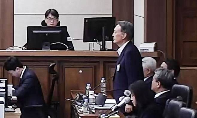 고위공직자범죄수사처 체포방해 등 혐의로 기소된 윤석열 전 대통령이 29일 서울 서초구 서울고등법원에서 열린 항소심 선고 공판에 출석해 있다. 연합뉴스