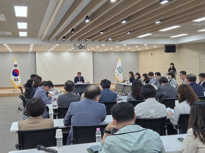 4월28일 경북 성주군청 문화강좌실에서 열린 '지방소멸대응기금 투자계획 설명회' 모습 ⓒ성주군 제공