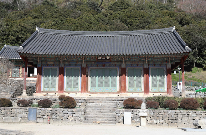 고창 선운사 영산전.