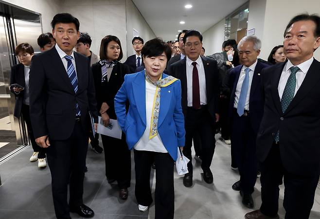 서영교 위원장을 비롯한 윤석열 정권 정치검찰 조작기소 의혹 사건 진상규명 국정조사특별위원회 위원들이 23일 오전 서울 종로구 감사원을 찾아 현장 조사를 하고 있다. /국회사진기자단