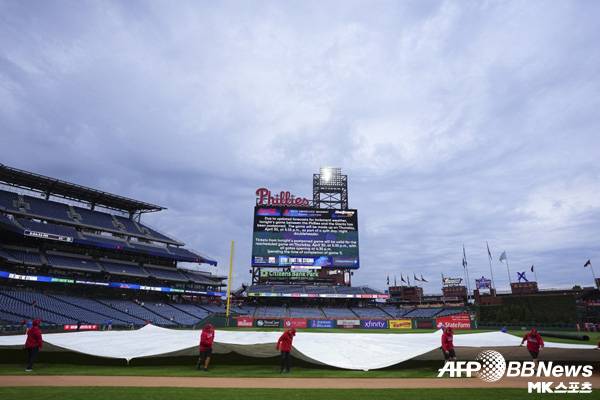 30일(한국시간) 열릴 예정이었던 샌프란시스코와 필라델피아의 경기가 악천후로 순연됐다. 사진(美 필라델피아)=ⓒAFPBBNews = News1