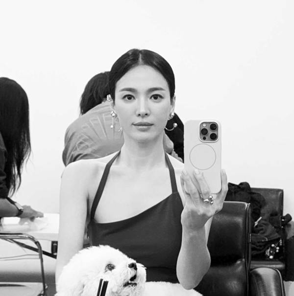 사진=송혜교 SNS