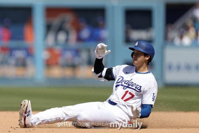 오타니 쇼헤이가 27일 시카고 컵스전 2루 도루를 하고 있다./게티이미지코리아