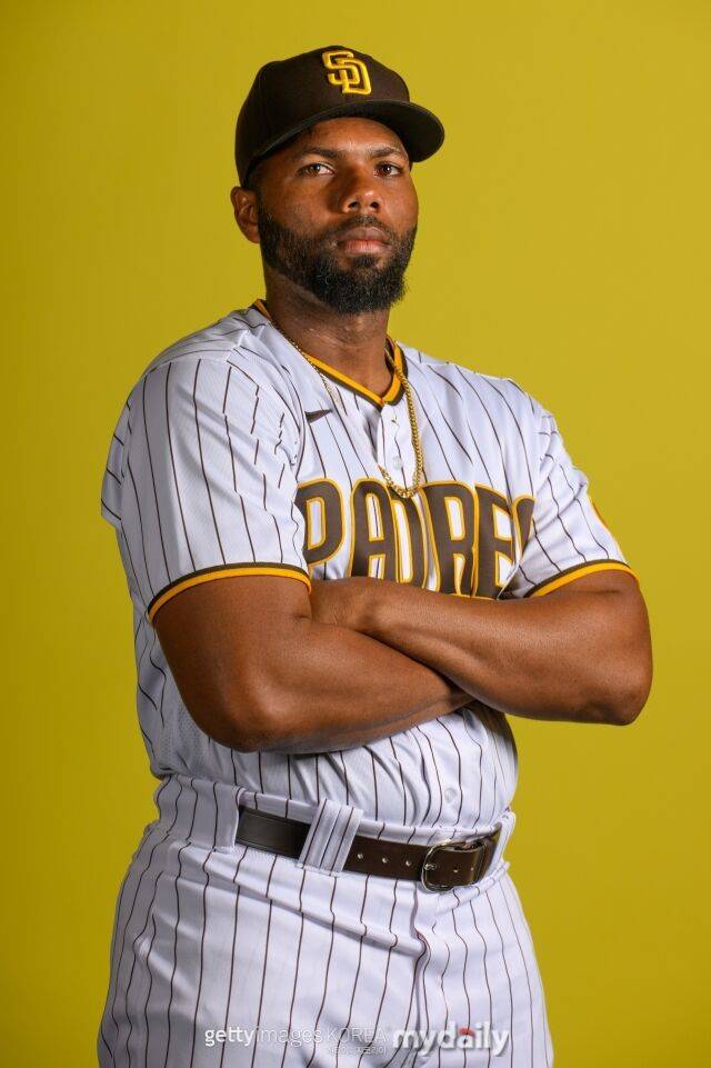 아델린 로드리게스가 포즈를 취하고 있다./게티이미지코리아