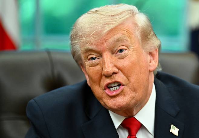 도널드 트럼프 미국 대통령이 29일(현지시간) 백악관에서 연설을 하고 있다. [EPA]