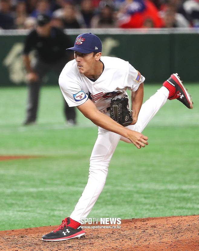 ▲ 노아 송의 최고 구속은 한창 좋을 때마다 6km 가량이 떨어져 우려를 사고 있다 ⓒ 곽혜미 기자