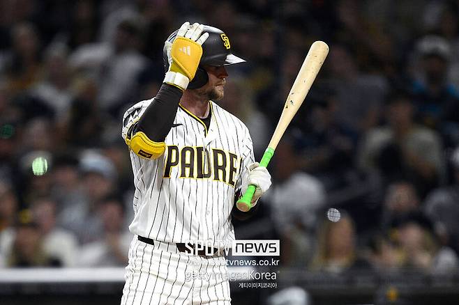 ▲ 올 시즌 메이저리그 데뷔 후 최악의 타격 성적에 머물며 현지 팬들의 거센 비판을 받고 있는 제이크 크로넨워스