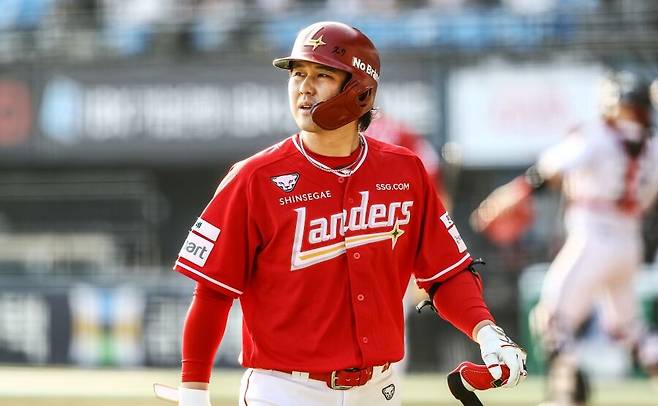 ▲ 여전히 자신의 이름 석 자에 걸맞은 성적을 유지하며 전설의 클래스를 증명하고 있는 최정 ⓒSSG랜더스