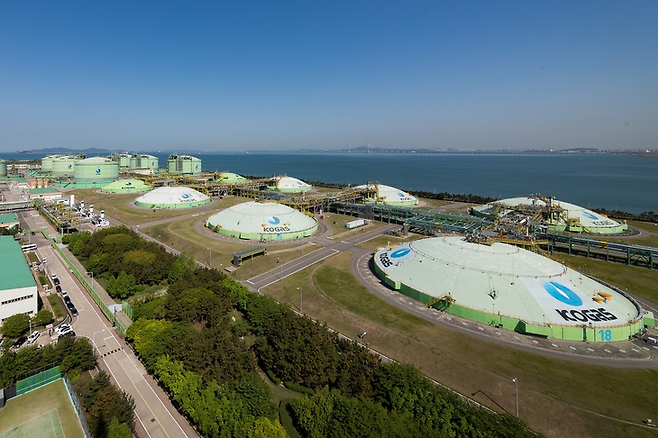 ▲한국가스공사의 인천 LNG기지 전경. 사진= 한국가스공사