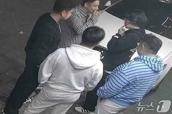 뉴스1이 확보한 CCTV 영상 일부 캡처