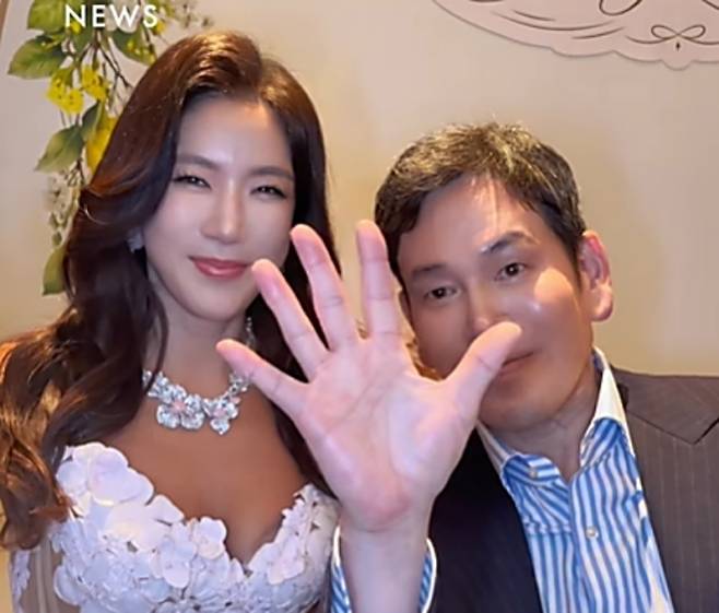 정용진 신세계그룹 회장과 배우자 한지희씨. 데일리패션뉴스 인스타그램 캡처