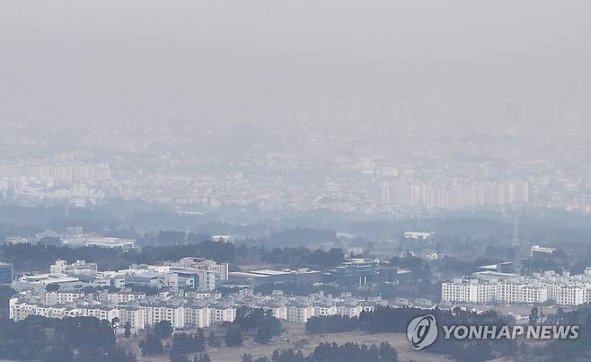 제주 한라산 중턱에서 바라본 제주시 도심 [연합뉴스 자료사진]