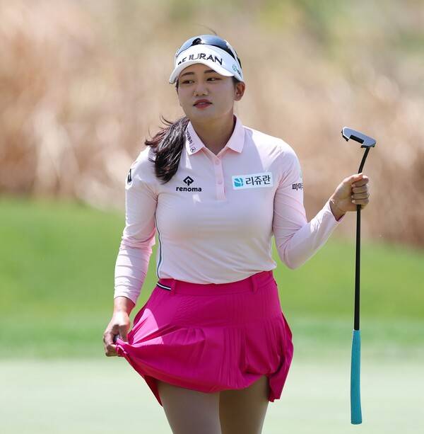 2026년 한국여자프로골프(KLPGA) 투어 신설 대회인 제1회 DB 위민스 챔피언십에 출전한 노승희 프로가 2라운드에서 경기하는 모습이다. 사진제공=KLPGA (사진을 무단으로 사용하지 마십시오.)