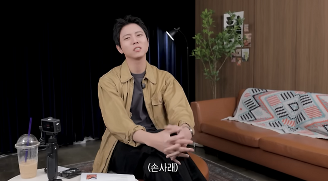 ‘ISTP 주우재의 고민상담소’라는 콘셉트의 콘텐츠 ‘말도 안 되는 사연이 왔습니다’ 영상 캡처. 사진은 주우재가 이성 간 우정에 대해 회의적인 태도를 보이며 “굳이”라고 답하는 모습. 오늘의 주우재