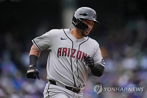 MLB 개막전 이후 24경기 연속 안타를 친 일데마로 바르가스 [AP=연합뉴스]