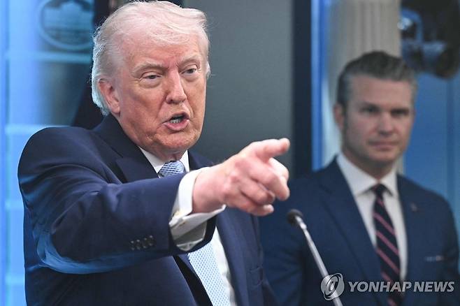 이란에 대한 해상봉쇄 수위를 높여가며 제재까지 강화하고 있는 트럼프 행정부 [AFP 연합뉴스 자료사진. 재판매 및 DB 금지]