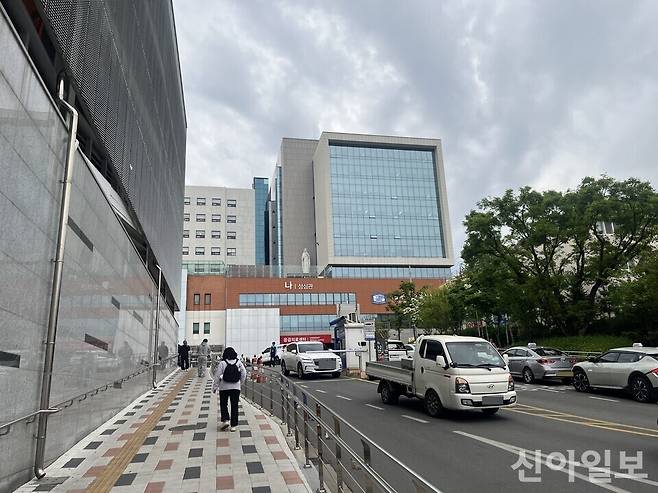 e편한세상 부천 어반스퀘어 인근 부천성모병원. [사진=서종규 기자]