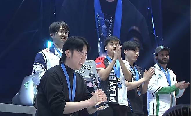 이카리의 우승 세레머니