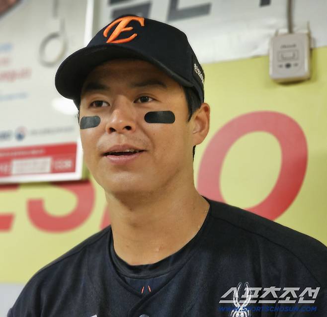 2알 삼성전 마친 뒤 인터뷰 하는 노시환. 대구=스포츠조선 정현석 기자 hschung@sportschosun.com