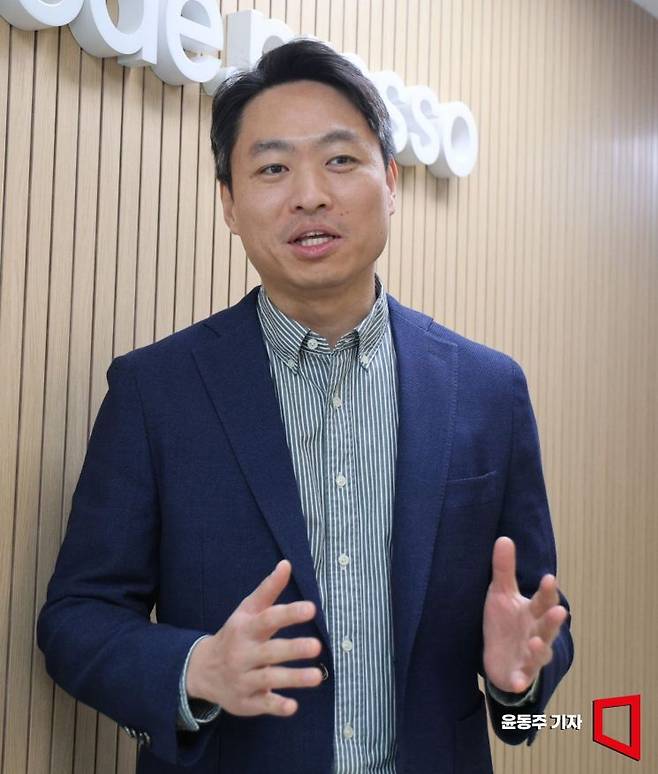이동훈 코드프레스 대표가 아시아경제와 인터뷰를 하고 있다. 윤동주 기자