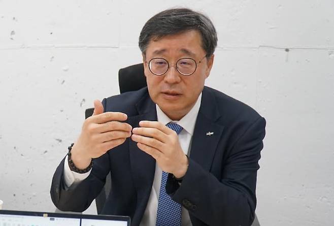 박윤규 정보통신산업진흥원(NIPA) 원장이 지난달 8일 조선비즈와 인터뷰에서 취임 1주년 소회를 밝히고 있다./NIPA