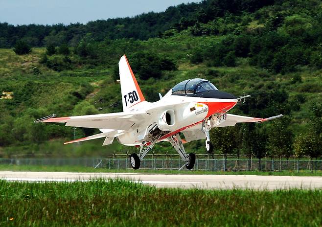 한국 공군 T-50 훈련기가 착륙하고 있다. 세계일보 자료사진