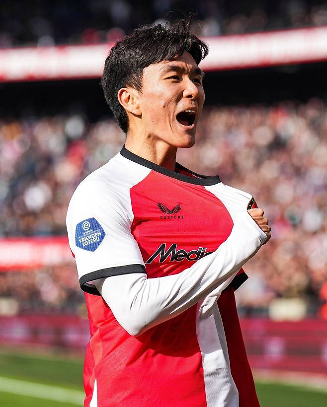 축구국가대표팀 황인범이 오른쪽 발목 부상으로 2025~2026시즌을 마감했다. 다만 북중미월드컵 출전 가능성은 꽤 높은 것으로 전해졌다. 사진출처│페예노르트 로테르담 SNS