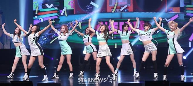 걸그룹 트와이스  두번째 미니앨범 '페이지 투(PAGE TWO)' 발매 기념 쇼케이스/사진=김휘선 기자